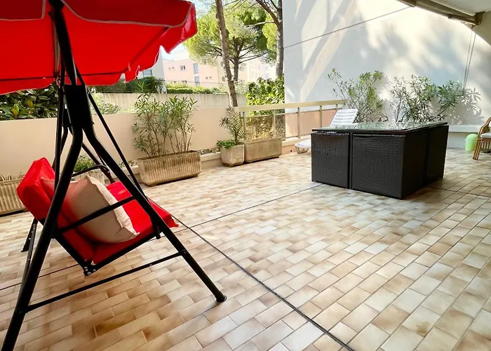 Avec Piscine